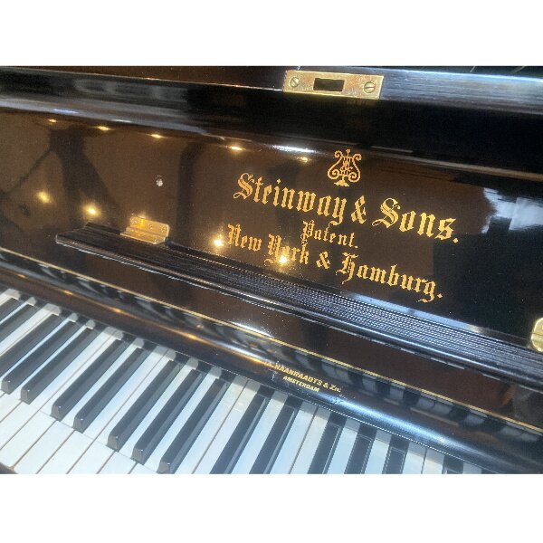 steinway-piano-k132-13.jpg